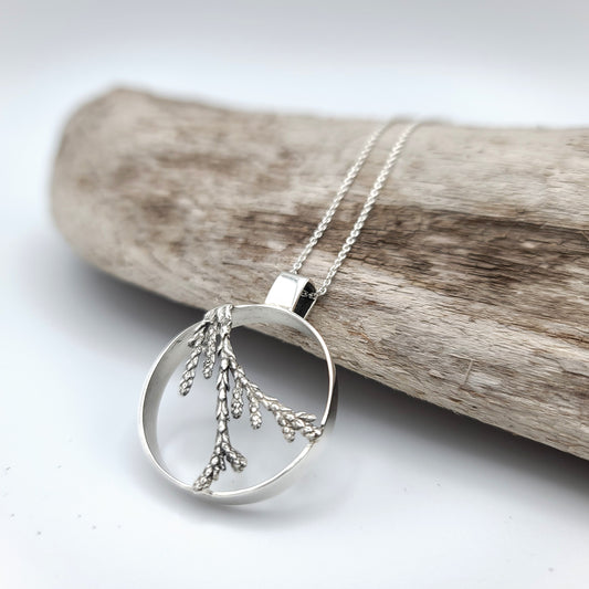 Cedar necklace: large