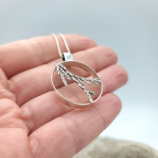 Cedar necklace: large